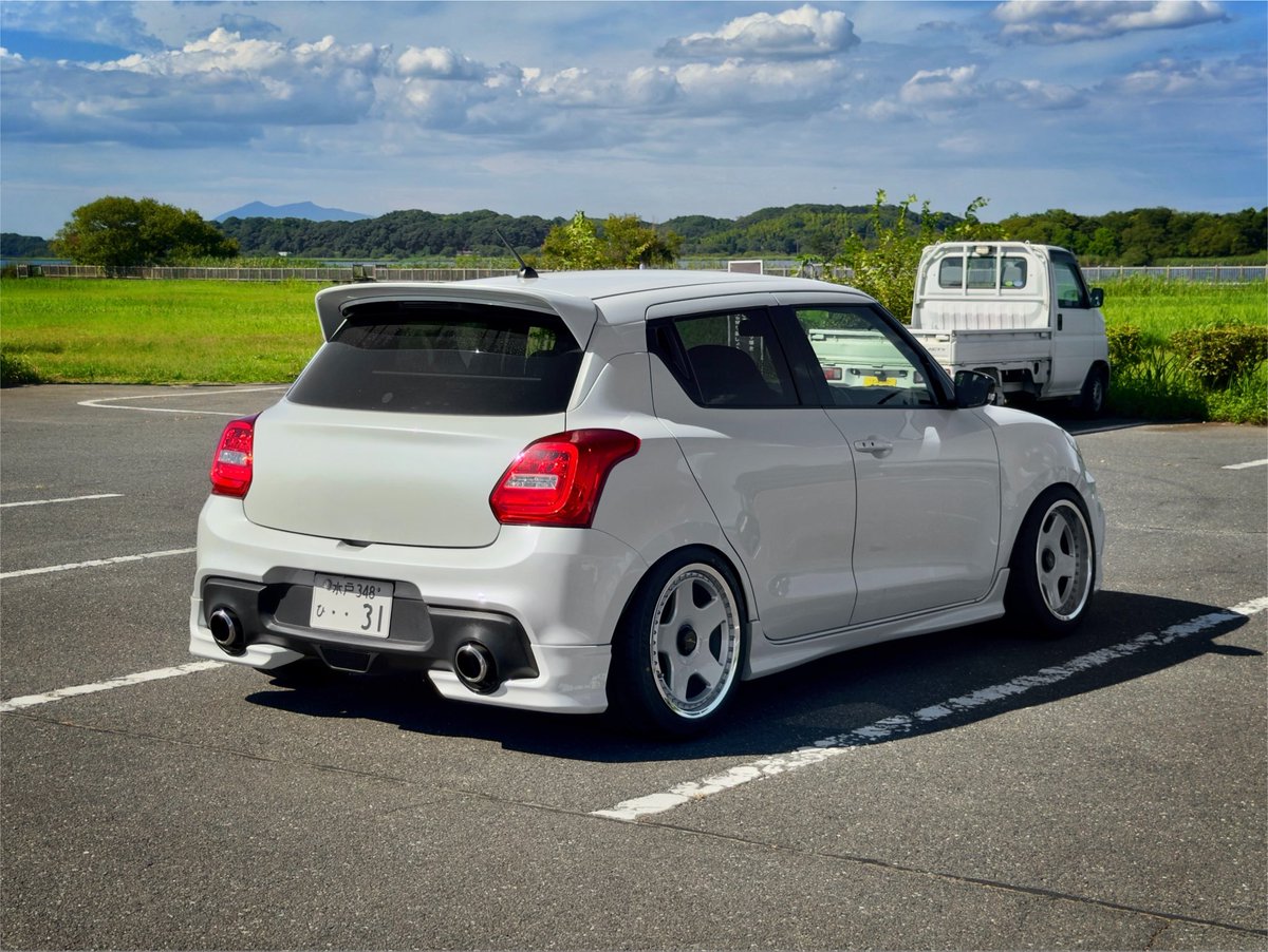 yoshi_etta's tweet photo. New wheel💫

･HINODEX STERN 
FACE-Ⅱ INTERTOURING 
F:9j+11
R:9j+47

密かに憧れていたホイールをひょんなきっかけで友人から譲っていただき、ノースペーサーで収まるようにrebarrelingしました。

古臭さがほんのり香る、大人しくも活力のある雰囲気を目指しました。 https://t.co/TY9kK8kQ5c