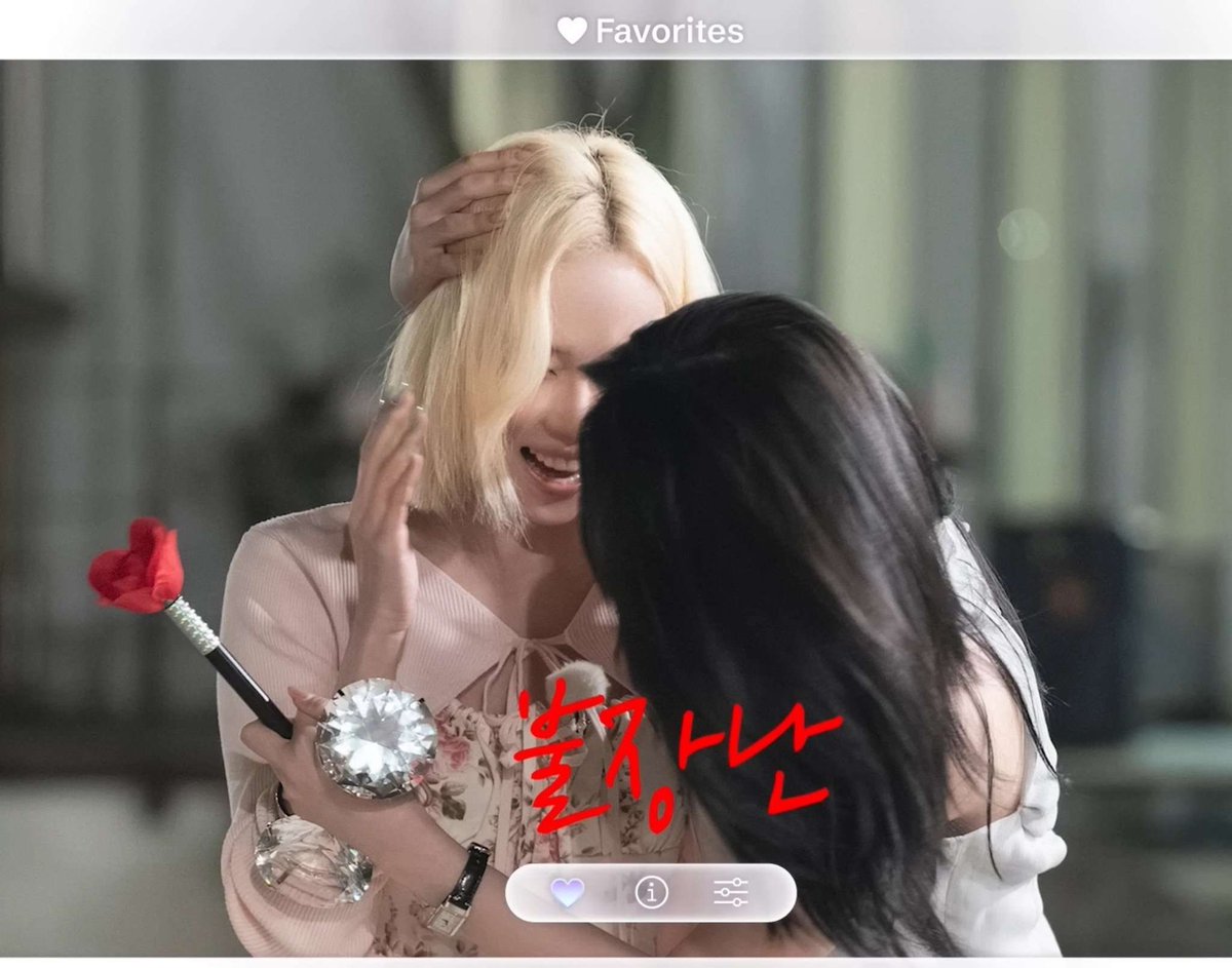rinajibluu's tweet photo. @MillieKerr12 Not comparing just don’t want them to be awkward with each other:)) Ik they see the things that are said about them but I hope it doesn’t get to a point where they feel awkward to interact with each other🥲 please like I love my jmj😌💙🤍 my dorksss https://t.co/ix3QAv6UxX