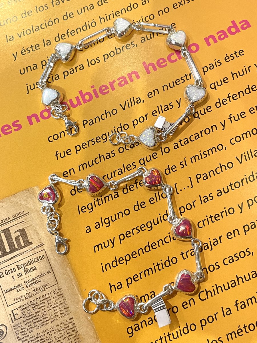 padmexico's tweet photo. アルパカと呼ばれる
白い銅の合金で出来たブレスレットです✨

ハート部分はキラキラ綺麗な加工がされた
レジン(樹脂)で出来ています❤️‍🔥

大体手首周りが17.5cm〜19.5cmまで調節可能🉑
在庫は少なめなので気になる方はお早めに📩

PRICE ¥4,950-taxin

WEB SHOP未掲載の為、DMにてお問合せください💌 https://t.co/ify5kO91Pq
