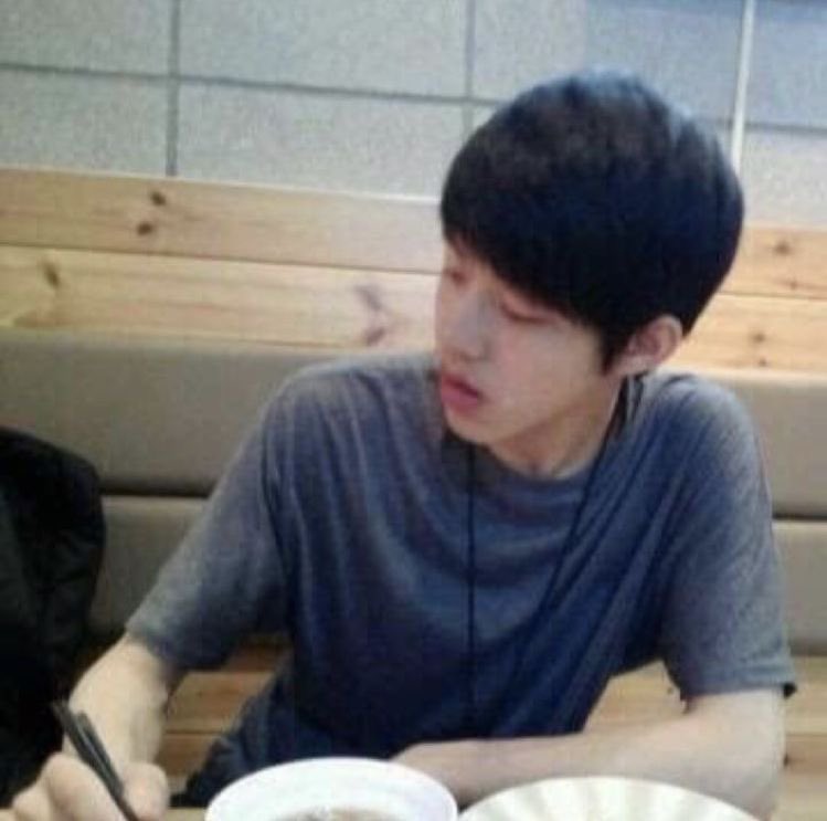 meewooii's tweet photo. 엥 진짜 학생 윤도운 .. https://t.co/wFScO69NnF