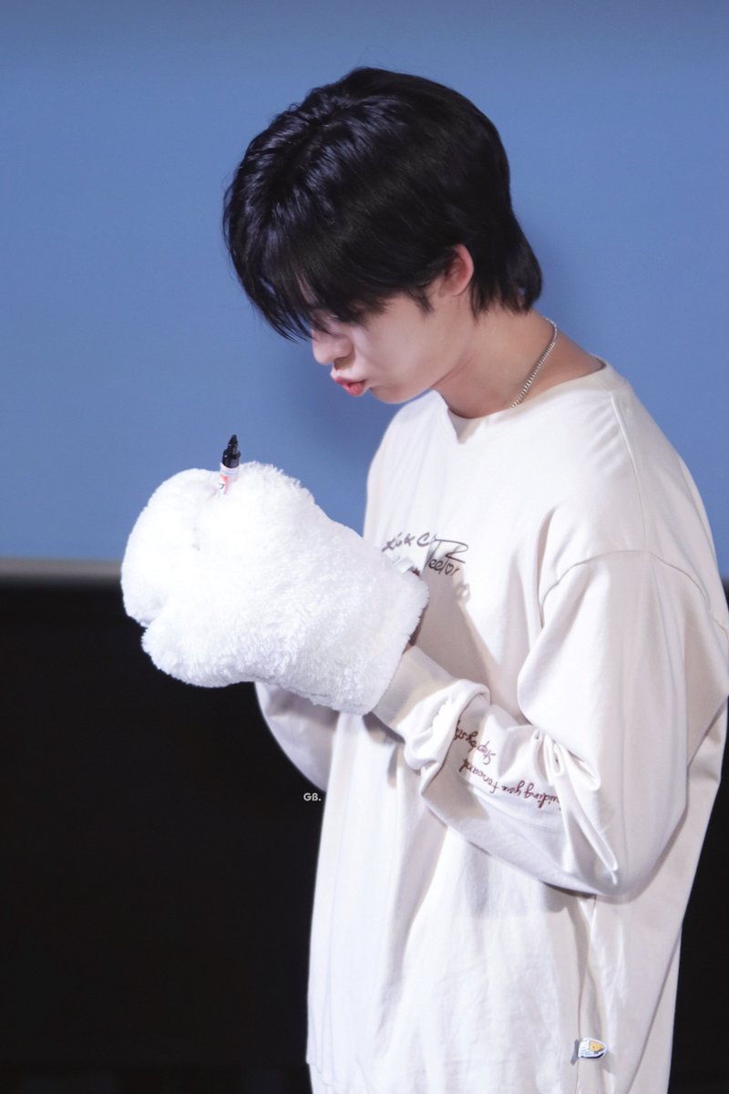 GentleBoo_'s tweet photo. น้อนน่ารักจังค้าบ ㅠㅠ 

TTP THE LIGHT JOURNEY 

#KimandcoXTEETEEPOR 
#porsuppakarn https://t.co/t6sEcHlAkZ
