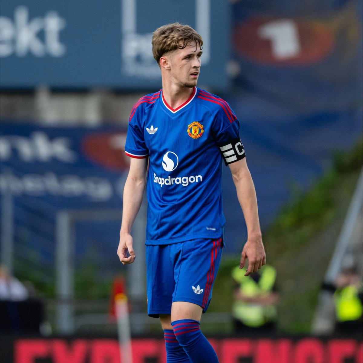 UTDRivon's tweet photo. 🚨 Roy Keane on the Fletcher Brothers Missing Out on Loan Moves

🗣️ Reporter: "Some fans are questioning why the Fletcher brothers haven't been loaned out."

🗣️ Roy Keane: "Manchester United should never be a place where certain names get a little more patience than others. 
If another pair of academy lads had the same minutes and the same output, I think they'd already be out on loan. That's all I'll say."
