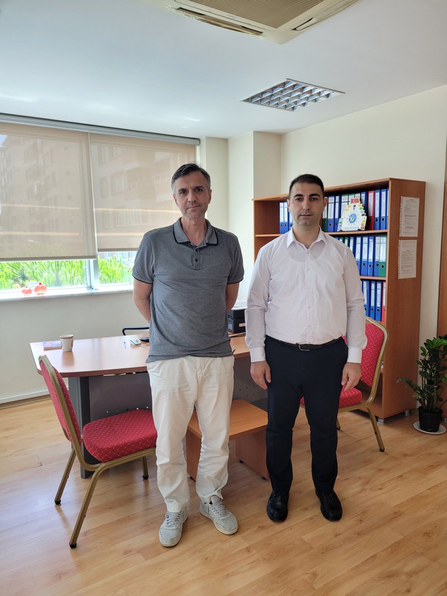 sbgplatformu's tweet photo. Resmî ziyaretlerimiz kapsamında bugün Çekmeköy Halk Eğitim Merkezi’ni ziyaret ettik.

Gençlerimizin istihdamına katkı sağlayan mesleki eğitim hakkında bilgi aldığımız ziyaretimizde, gösterdikleri ilgi ve misafirperverliklerinden dolayı Sayın Hüseyin Tanışçı"ya teşekkür ederiz. https://t.co/NccMK80m1R