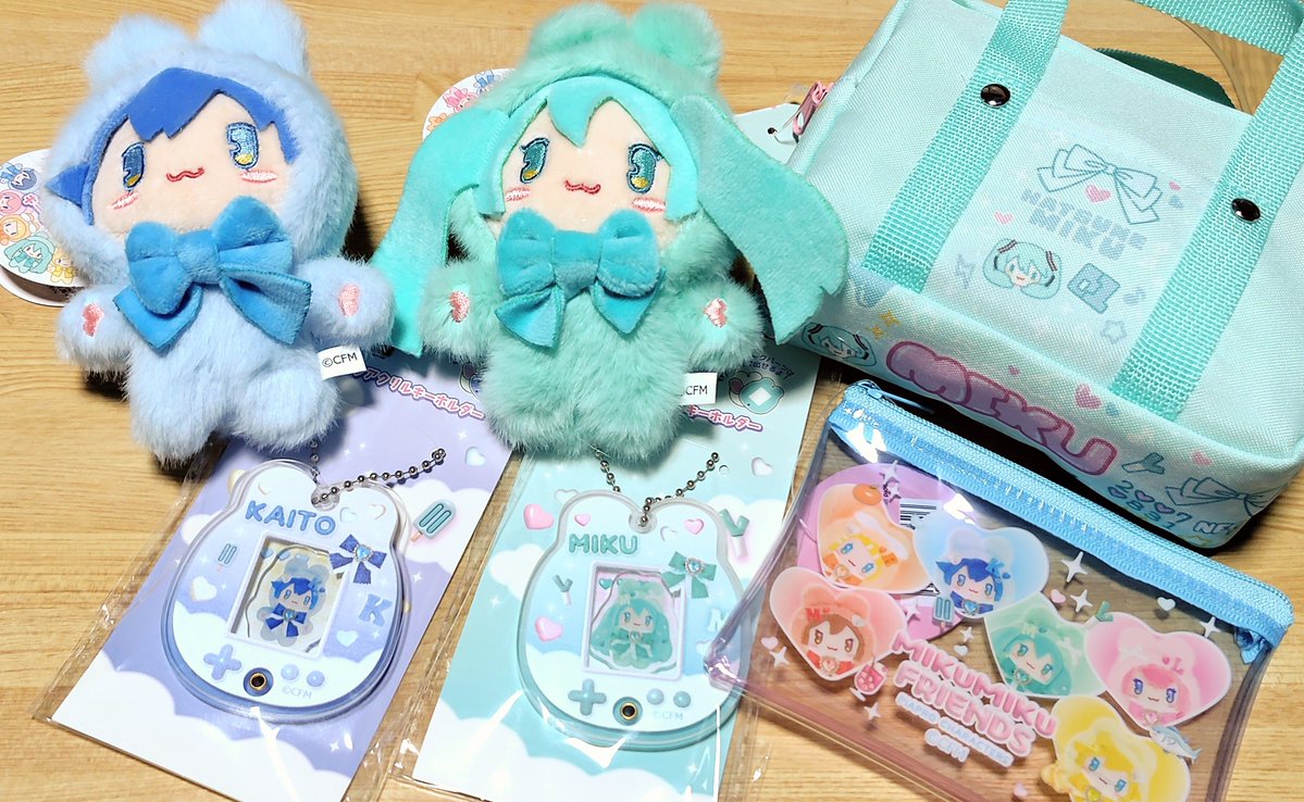 yuki002m's tweet photo. 100均ボカロコラボ商品買えました🐰 https://t.co/R3RwB7lKJk