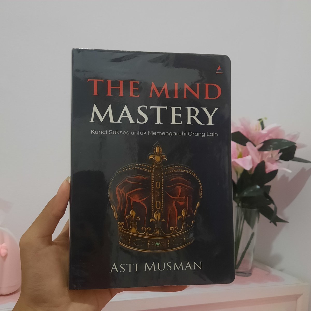 cha_donggu's tweet photo. WTS! Buku-buku unsealed yang aku beli di Gramedia.

Cover bukunya bener-bener ku sampul bagus loh. Ready on shop** atau toko oren 🍊🍊 yaa!!

1. What's So Wrong About Your Self Healing (https://t.co/stodIMTXpA)
2. The Mind Mastery (https://t.co/dpJjvWYaI9) https://t.co/6orAbRavti
