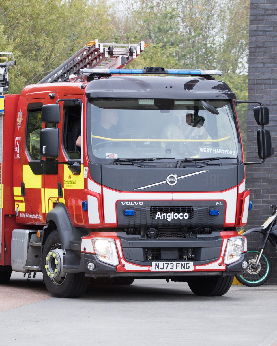 NlandFRS's tweet photo. 🚒 Please park responsibly 🚒

✅ Leave enough space for fire engines and other emergency vehicles to pass
✅ Avoid parking on corners, junctions and narrow roads
✅ Keep access routes clear at all times https://t.co/NOC07WIotu