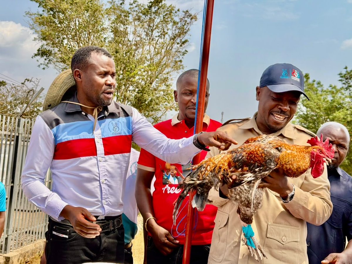 ZachariaObad's tweet photo. Tunaendelea na ujenzi wa Taifa tukiongozwa na Makamu Mwenyekiti wa Chama Mhe @HecheJohnz. Leo tumezindua vizimba katika maeneo mbalimbali ya Jiji la Mwanza. https://t.co/yqlC86dRT2
