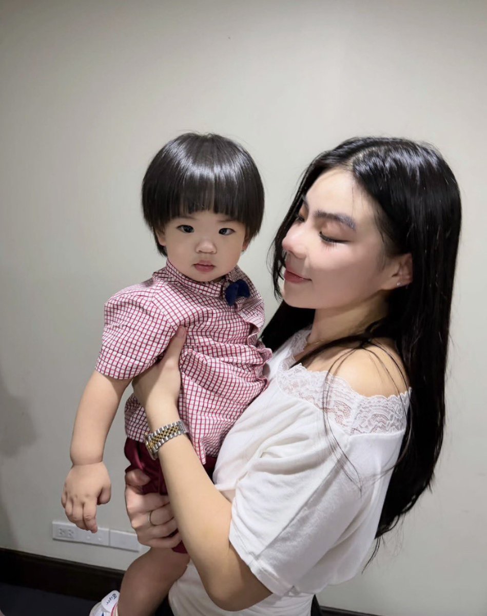 noppo_mm's tweet photo. คนที่แย่งรถเราเล่น           คนที่จะให้สมบัติเรา เธอก้รุเราเลือกใค https://t.co/jY9zUnKAyz