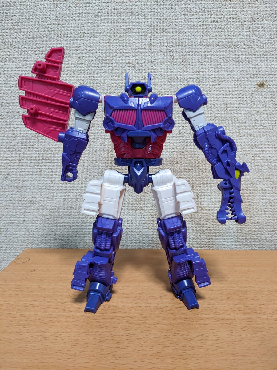 Na249786336's tweet photo. サイバーワールド エネルゴンサージからショックウェーブです。

スピノサウルス(四足歩行)に変形します。
アーマーを付けてパワーアップ遊びができます！

ところで、こういう異型のショックウェーブが出てしまうとファン投票のクジラショックウェーブの立場が⋯。

＃トランスフォーマー https://t.co/ljMxMgv5tI