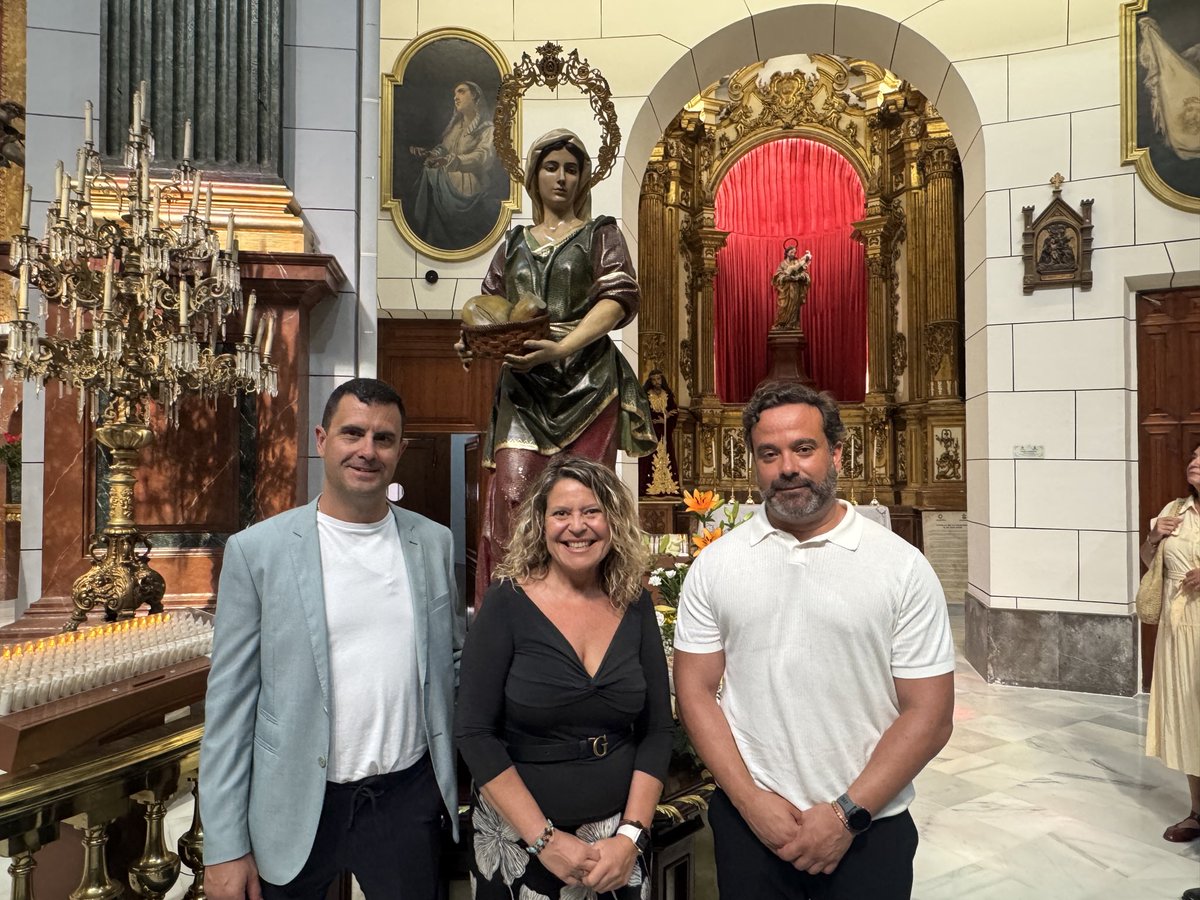 HOSTECAR's tweet photo. Hoy rendimos homenaje a Santa Marta, patrona de la hostelería, con una ofrenda floral en la Iglesia de la Caridad.

¡Feliz Día de Santa Marta a todos los profesionales de la hostelería! 🌺🍽️ https://t.co/DHpDiWFYIg