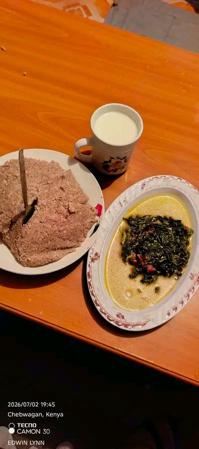 BabaAntonnate's tweet photo. It's lunch hour this side https://t.co/I0ygyvAabE