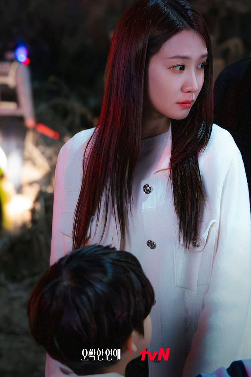 CJnDrama's tweet photo. 아무도 몰랐던 여리의 외로운 시간들🥲
모두와 거리 둘 수밖에 없었던 천여리의 슬픈 비밀👻

[토일] 밤 9:10ㅣtvN
#즐거움엔20tvN #오싹한연애 #SpookyinLove https://t.co/tm2OIqFZuk