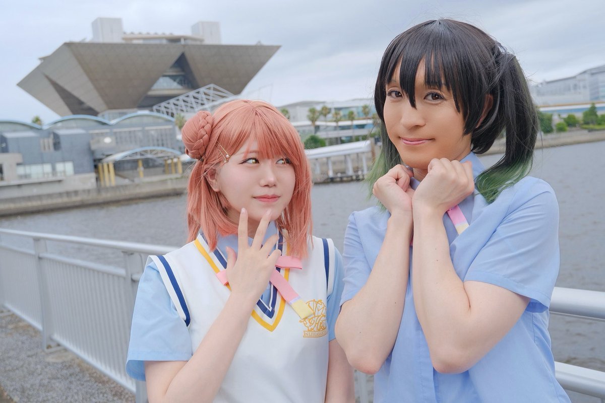 233karen874's tweet photo. #cosplay 

🐇 「あゆぴょん!!」 
　　    すっごくときめいちゃう!!!!🐇

❁.｡.:*:.｡.✽.｡.:*:.｡.❁.｡.:*:.｡.✽.｡❁..:*:..✽

ラブライブ！🌈
虹ヶ咲学園スクールアイドル同好会

上原歩夢🎀ほたるさん@fire_fly_cos 
　高咲侑🖤かれん

📸 @coreuec 
#かれんなこすぷれめもりー
#アコスタTFT https://t.co/soMsbv5GJ6
