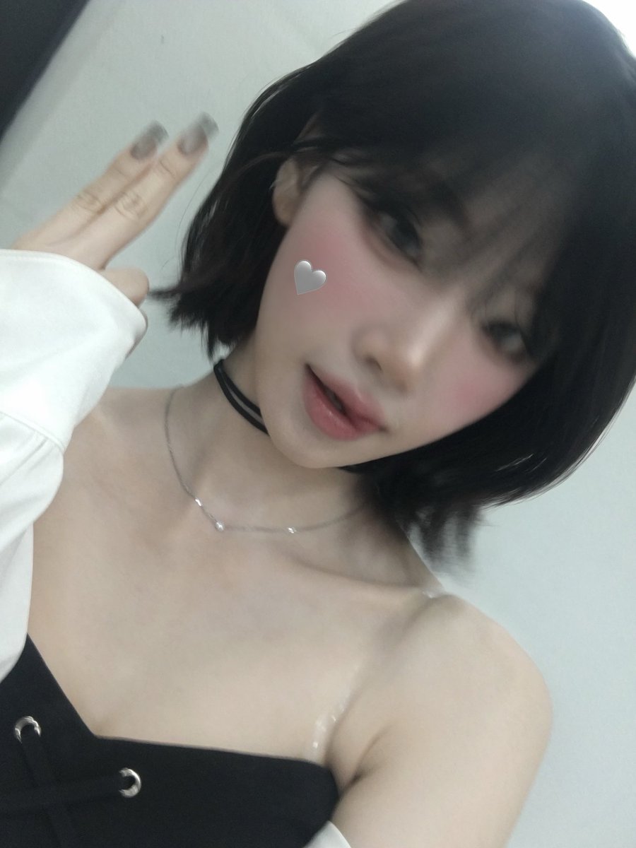 kimnaky7's tweet photo. 260729 #김나경 코스모룸 ✉️ 

#트리플에스 #tripleS #나경 https://t.co/OvG0NzDIbp