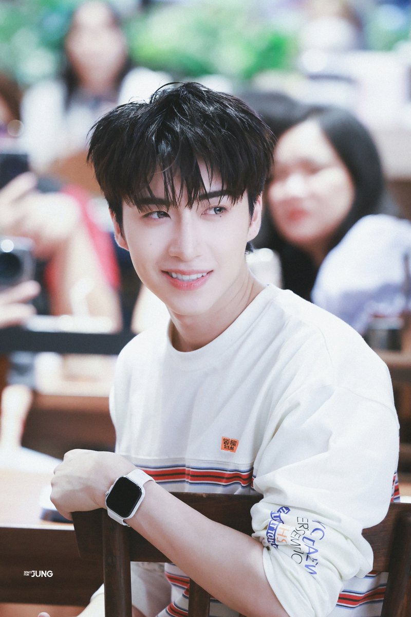 SpaceforJUNG's tweet photo. ฮีรักพีซเซสมากเลยน๊า 🫠

#JUNG_PERSES 
#FishsEddyThailand 
#nikoandbangkok 
#PERSES #PERSES_TH https://t.co/cagoVydGiw