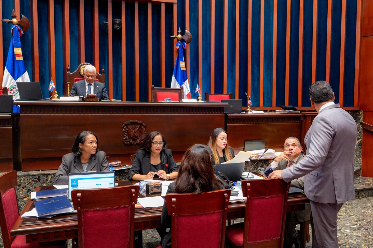 YannerysPaulino's tweet photo. Representar es dialogar, escuchar y construir consensos. Así trabajó el Senado durante este período. #RicardoRindeCuentas2026 #CongresoRindeCuentas2026 https://t.co/gmGbOWaBlN