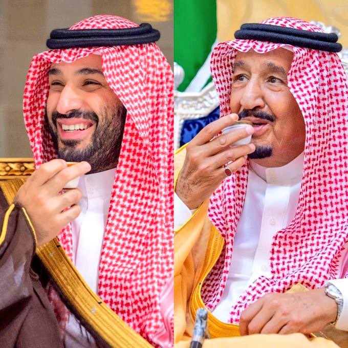 Anzfwafa2's tweet photo. #الممـلكة_العربيـة_السعـوديـة

حنا هـل العــوجـــا  ولا  بـه  مــــــراوات
شـرب المصـايب مثل شــرب الفنـاجيـل

حفـظ اللّـــــه مليكــنا وقـادتـنـا 
دام عــزك يا وطـن  🇸🇦🇸🇦🇸🇦🇸🇦🇸🇦

#السعوديه_خط_احمر
#امن_السعودية_خط_احمر
#القوات_المسلحة_السعودية 
#القوات_الجوية_الملكية_السعودية
. https://t.co/T3KA2lBOw5