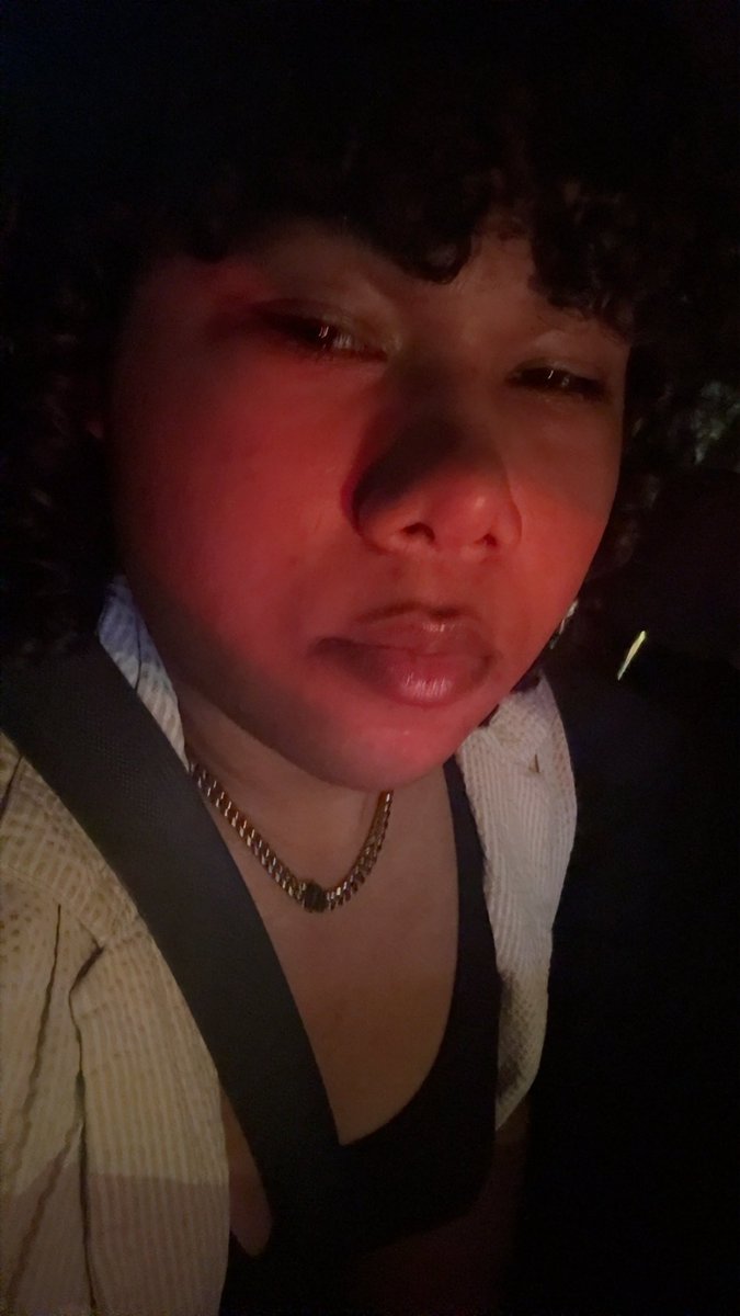 Roni_dtn's tweet photo. Red light https://t.co/TZaZEKxPug