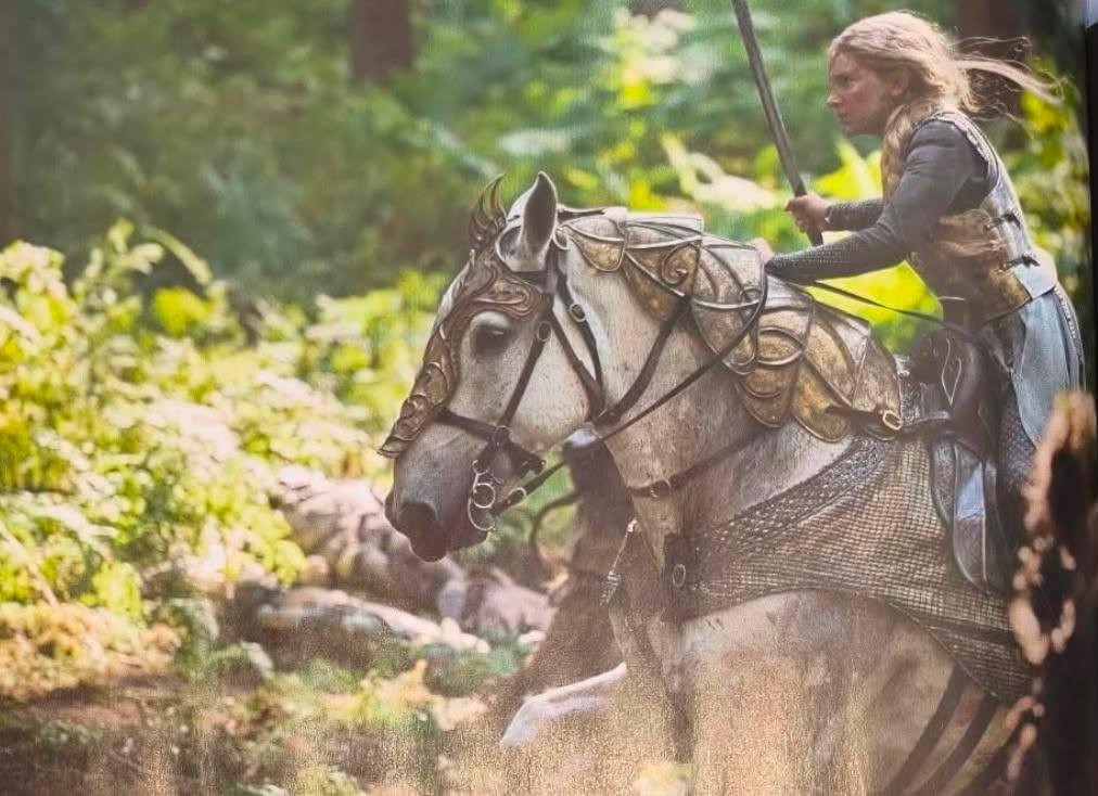 LOTRlAR's tweet photo. 🚨📸: A stunning new close-up of Morfydd Clark as Galadriel from the latest Empire Magazine feature, offering another look at her Season 3 appearance.

A higher-quality version will be available soon.

 #Galadriel #TheRingsofPower https://t.co/92RJI8z3N6