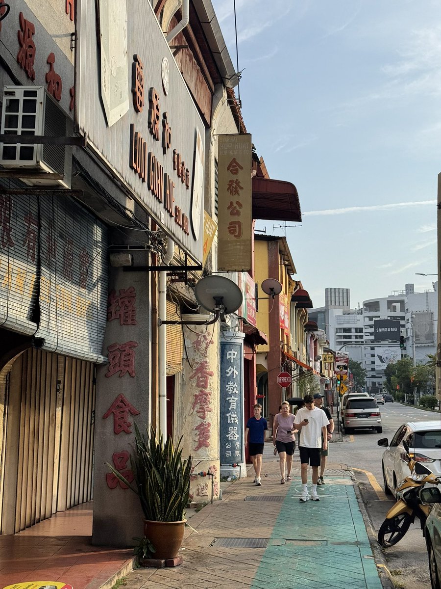 yuliudev's tweet photo. 在槟城的第一天，没有计划具体路线，���全的随意逛街 citywalk https://t.co/SEvWNCLbmK