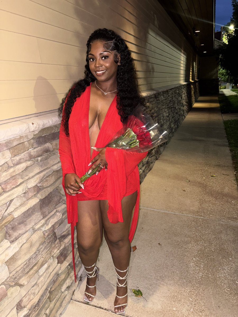 GStasiaa's tweet photo. Who tf betting against me ??? ♥️♥️ https://t.co/WNyapKtDbg