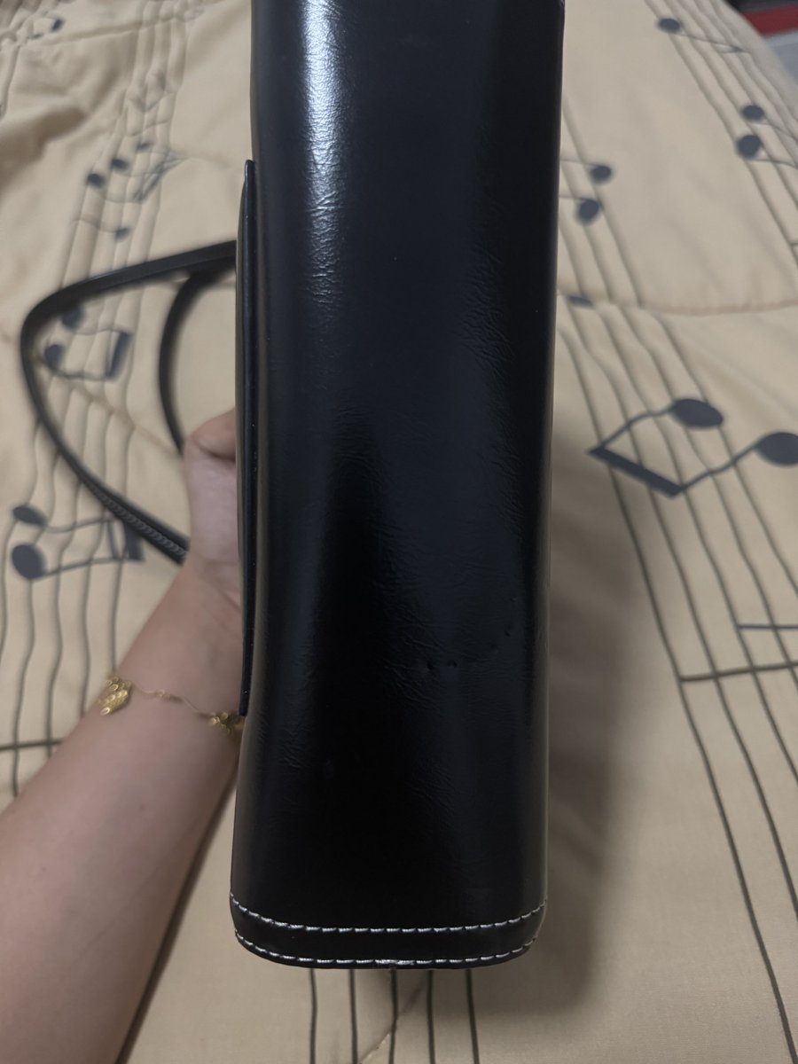 yowootp's tweet photo. ปล่อยกระเป๋า  Stand oil Post Bag  สีดำ สภาพ 90% ไม่ค่อยใด้ใช้ มีแค่ตัวกระเป๋านะคะถุงผ้าถ้าหาเจอจะใส่ไปให้ค่ะ ปล่อย 690 ส่งฟรี
#กระเป๋า #กระเป๋าstandoil #standoil #standoilthailand #กระเป๋ามือสอง #ส่งต่อ #เสื้อผ้า https://t.co/qyaKyorydZ