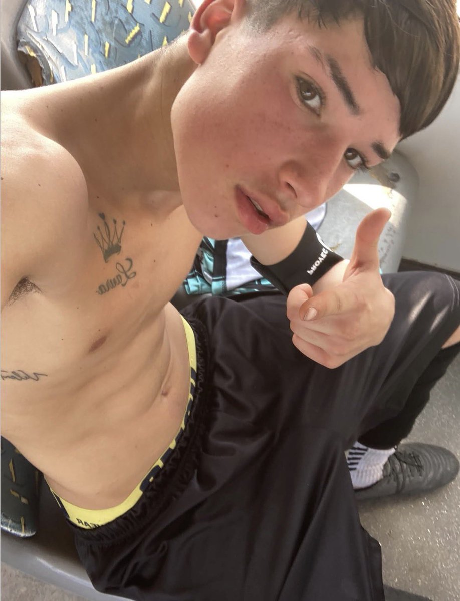 baitboysof tweet picture