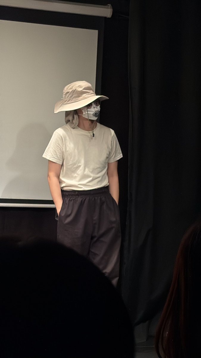 misomiso_no1's tweet photo. 7/29「ヤギファミリー」
OP：ナチョス。SNSでバズってるのに人気が出ない、ABC得点発表中の豆鉄砲etc…
前半企画：写真にらめっこ。大盛り上がりの中、東さんの衝撃の写真に場内騒然😱
ネタ：豆鉄砲は🖐⚾️💨
後半企画：ヤギさんお休みにより魔法で擬人化した本（？）とリスさんがお届け！ https://t.co/LPI5TMq4rZ