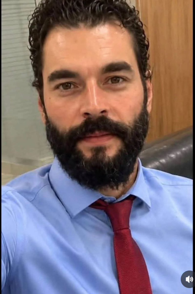 mbarreran's tweet photo. #AkinAkinözü #AskveTaht https://t.co/tUf3RUhIwl