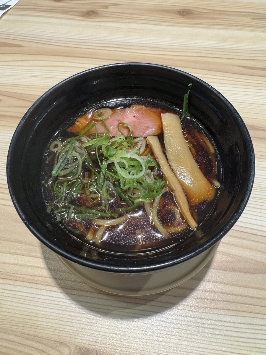 teambrain's tweet photo. 令和の虎志願者仲間のしんもとさんとスシローへ。
島やんのラーメン食べに行きました！
80分待ちしただけあって、なかなか美味しかったです✨
今日は楽しかった♪しんもとさん、ありがとう🍜 https://t.co/QU9oBdtpAS