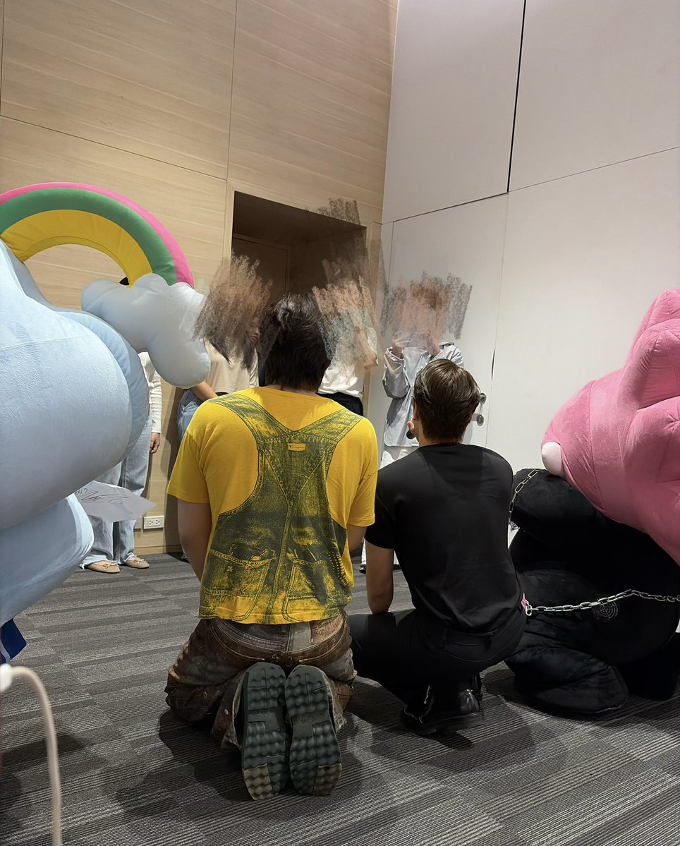lemibo17's tweet photo. Nani mau tampilannya sebad apapun tetep kalah gede kalo sama pacar besarnya

SKYNANI SMYLENEONA FANSIGN

#งานมหกรรมนิยายนานาชาติ2026xSkyNani https://t.co/A4GSDeW89y