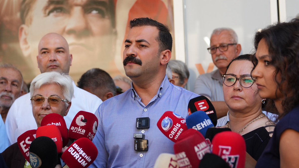 YeniPartiEsEs's tweet photo. İrtibat büromuz, kuruluş sürecinin tamamlanmasının ardından en kısa sürede hemşehrilerimizin hizmetine açılacaktır.

Eskişehir için umutla, dayanışmayla ve kararlılıkla çalışmaya devam edeceğiz. https://t.co/Kiyadegpoo