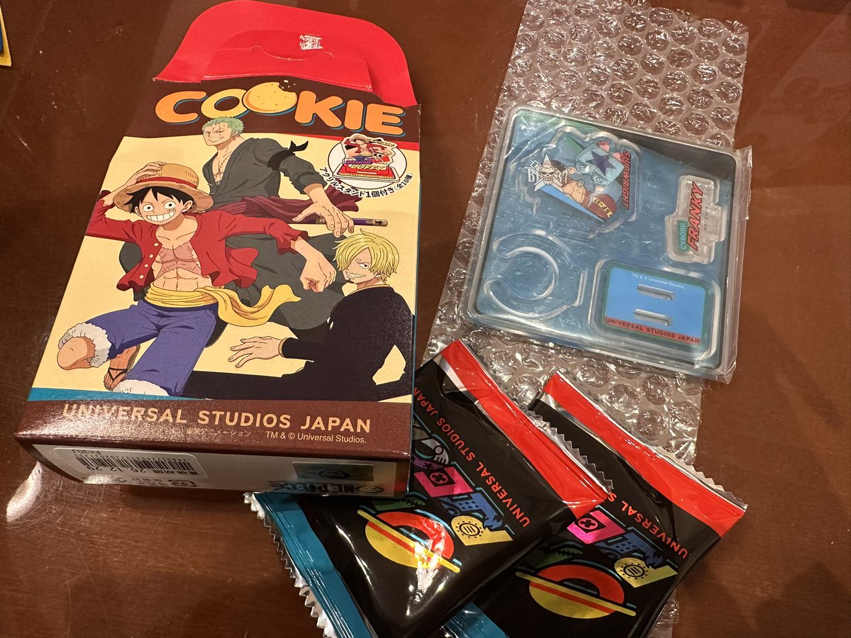 y_32316's tweet photo. 【交換/譲渡】ユニバ USJ ONEPIECE ワンピース プレミアムサマー プレサマ 缶バッジ  チャーム クッキー ヘアピン

譲:★集合、★ルフィ、★チョッパー、フランキー、ジンベエ、ブルック、ウソップ
求:同種サンジor定価

★印譲渡は無印を同数お迎えお願いします。
7/30ユニバにて手渡し希望🙇‍♀️ https://t.co/kJtvxFrgDI