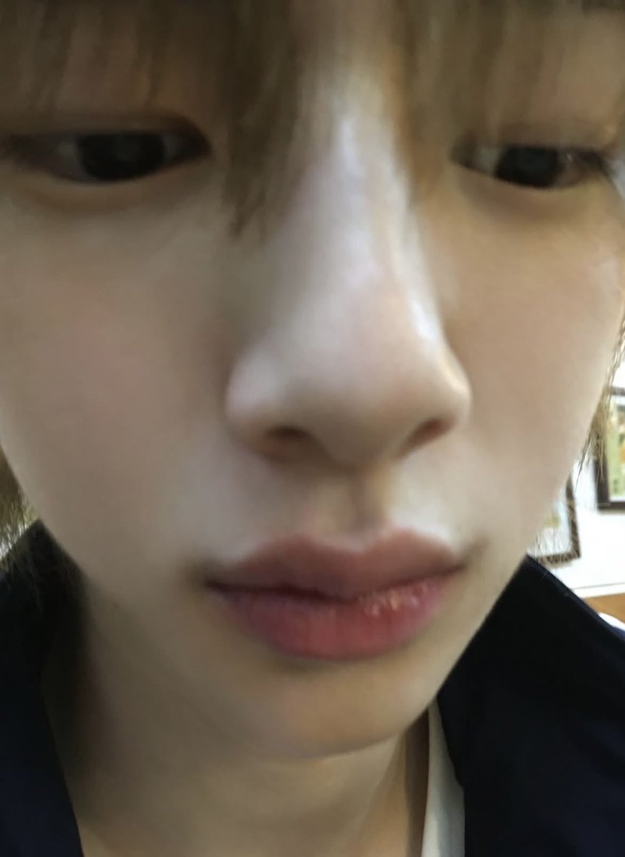 myomyogi2_'s tweet photo. 그리고 셩혀니 앨범에 있는 쭈후니햄 사진들
( 2짤은 하트도 눌러놨음) https://t.co/Z6inj9LaVz