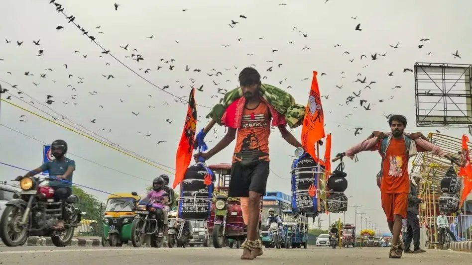 aajtak's tweet photo. 30 जुलाई से 12 अगस्त तक पश्चिमी यूपी में बदला रहेगा ट्रैफिक: दिल्ली-हरिद्वार मार्ग पर गाड़ियां बैन, जानें कांवड़ यात्रा की हर एक तैयारी

पढ़िए पूरी ख़बर- https://t.co/QHigGjTIC0

#KanwarYatra #TrafficAdvisory #DelhiHaridwarHighway #UttarPradesh https://t.co/JYDZQcoC5O
