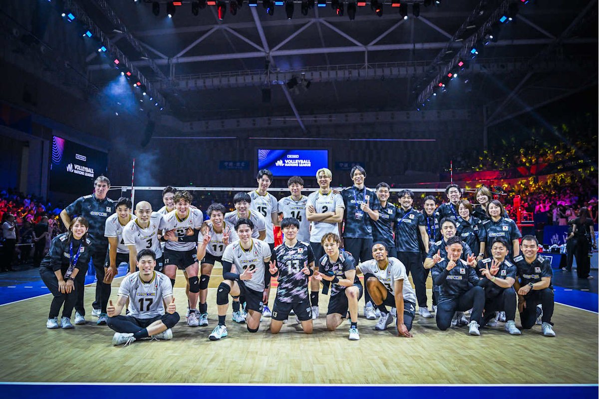 LukLublin's tweet photo. Reprezentacja Japonii w składzie z Ranem Takahashim i Tomohiro Ogawą w półfinale #VNL2026 🇯🇵💪🏼

Fot. @volleyballworld https://t.co/D43kK5I3GM