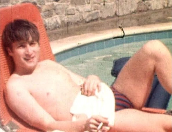 boredfangs's tweet photo. i ❤️ chubby beatles https://t.co/B895rOyrQB
