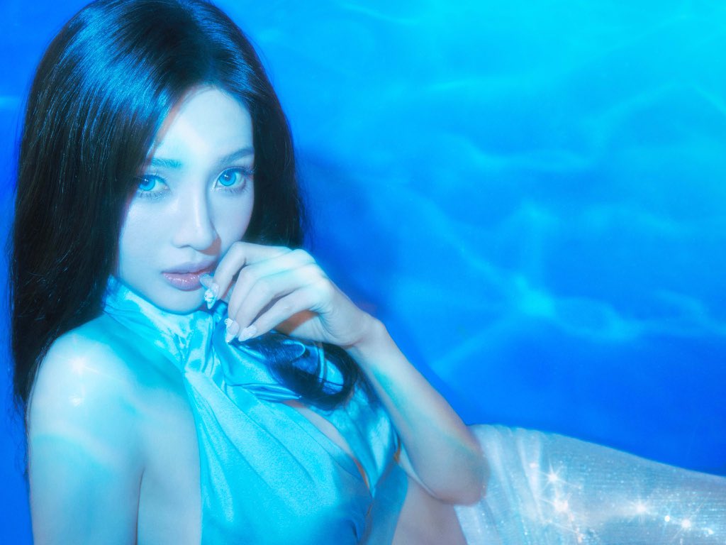 joyisthetics's tweet photo. this set of teasers……. SCREAMS https://t.co/ksCB1SqWSr