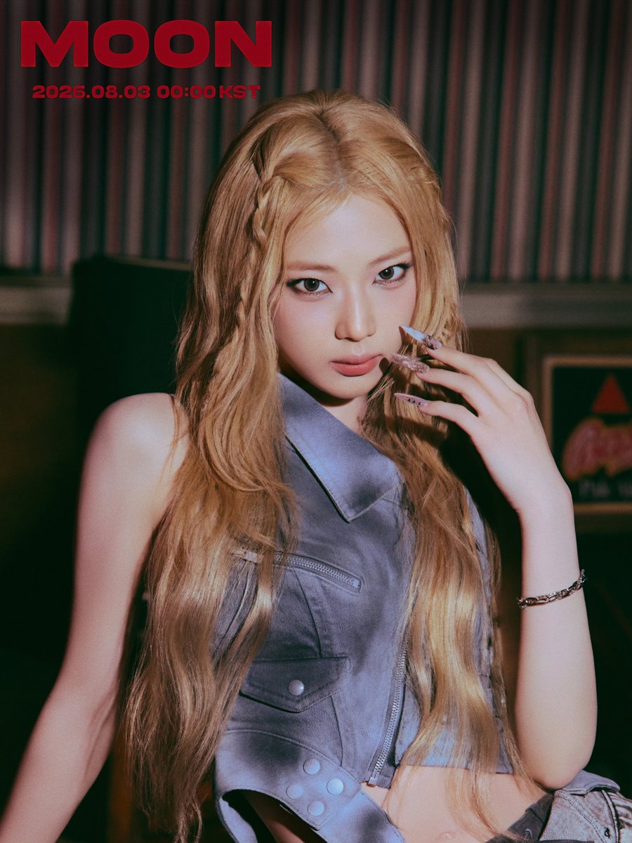 InfobmVZLA's tweet photo. BABYMONSTER revela las fotos visuales de CHIQUITA y RUKA para el video musical de MOON, que se estrena el 3 de agosto a las 00:00 AM KST.

#BABYMONSTER @YGBABYMONSTER_ https://t.co/E6pyPQ1PCn
