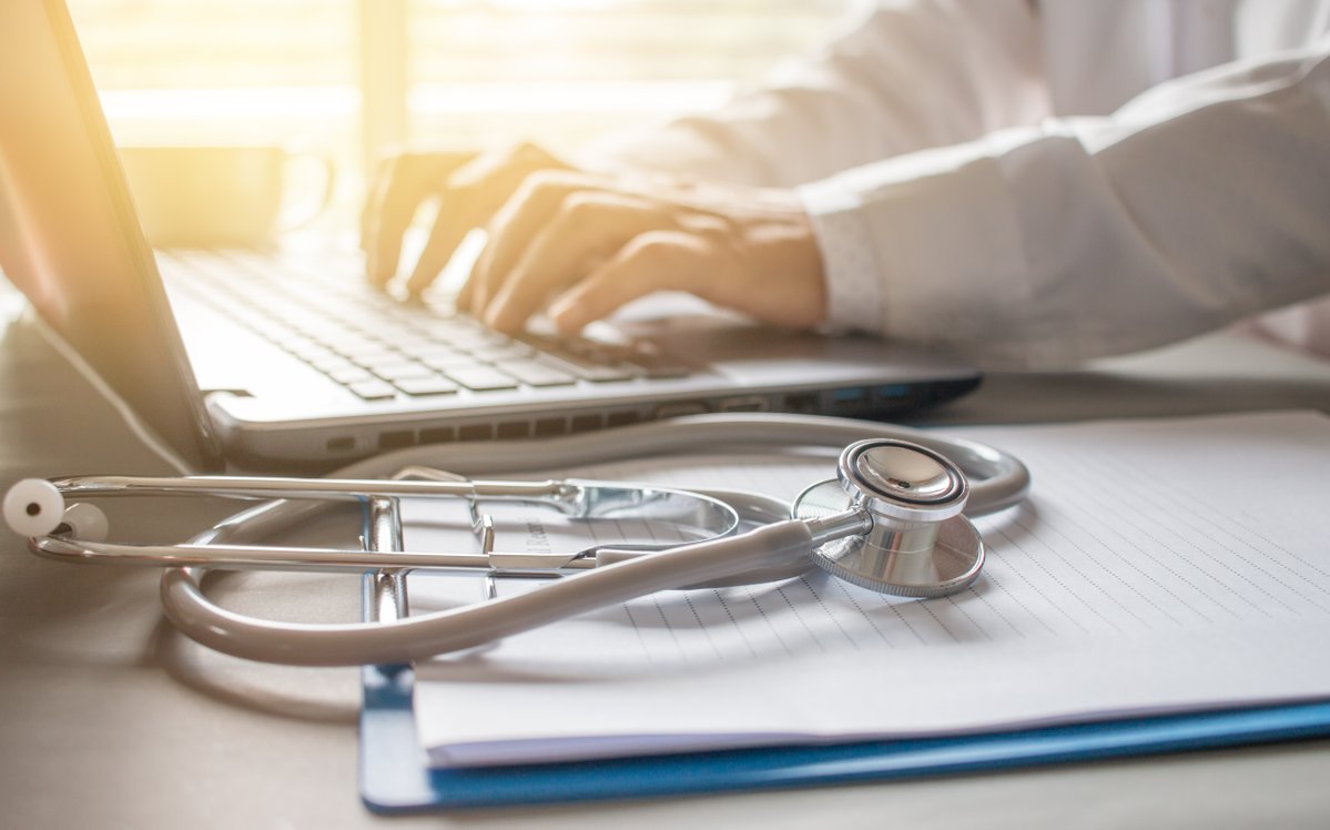 KayMcumber70027's tweet photo. CMS says U.S. health spending rose 7.3% last year to $5.7T, led by drugs and hospital care. Read the article. #HealthCare #CMS #MarshMMA https://t.co/0PinhyqwlO https://t.co/CFSqo1plgN