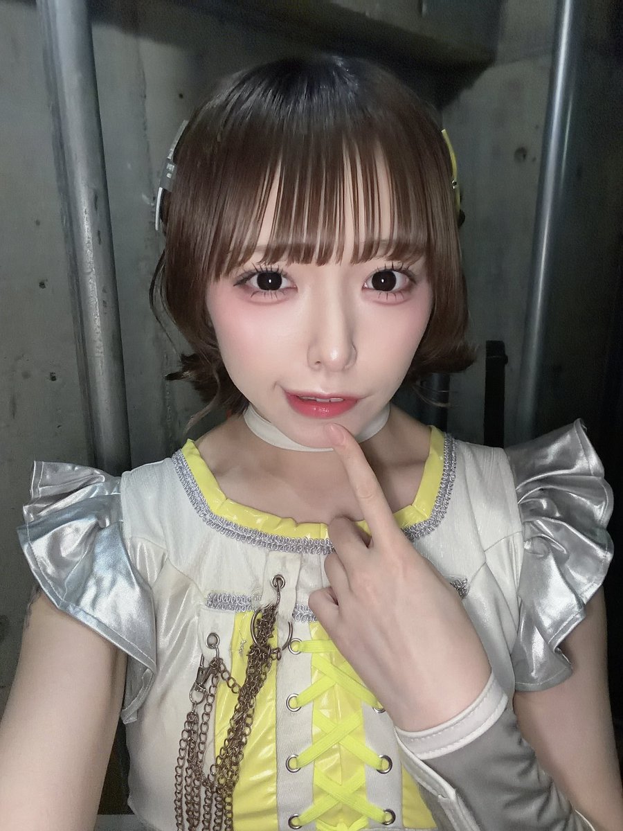 gandemi_sui's tweet photo. 君のための イエロー・ヒーロー ⚡️😼 https://t.co/BKJXQDybBz