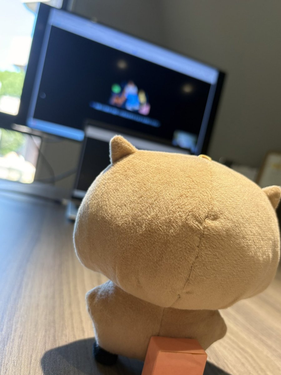 yoshioka_mayuC's tweet photo. なかなか心が落ち着かない人へ。

今日のし〜ちゃんを見て、
ちょっとだけでも癒されていってください。

『リモート会議に参加するし〜ちゃん』
↑顔認証されなくてずっとモザイクかかってた😭 https://t.co/Y5vG4buo76