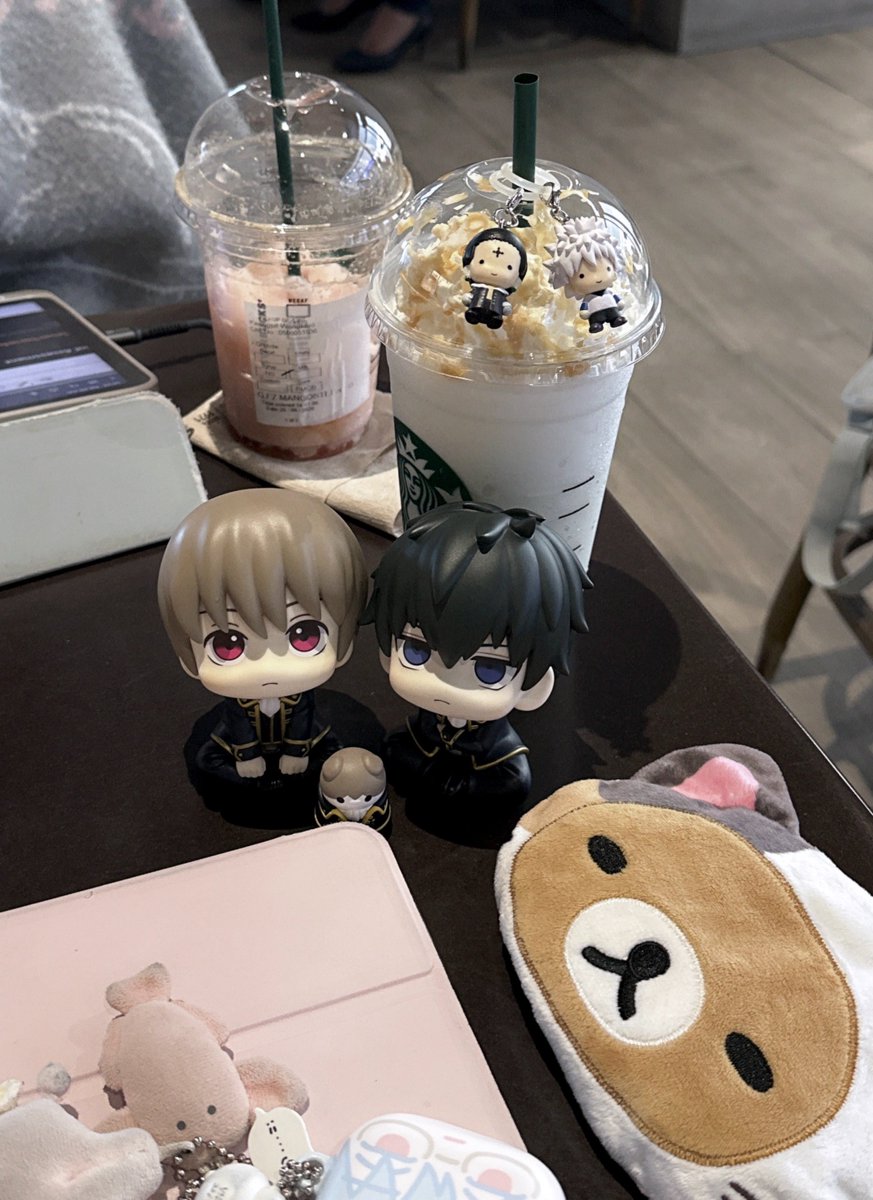 jnlikebouquet's tweet photo. 🐈‍⬛🐈‍⬛🐈‍⬛🐈‍⬛🦮 https://t.co/MSHwegz2HD