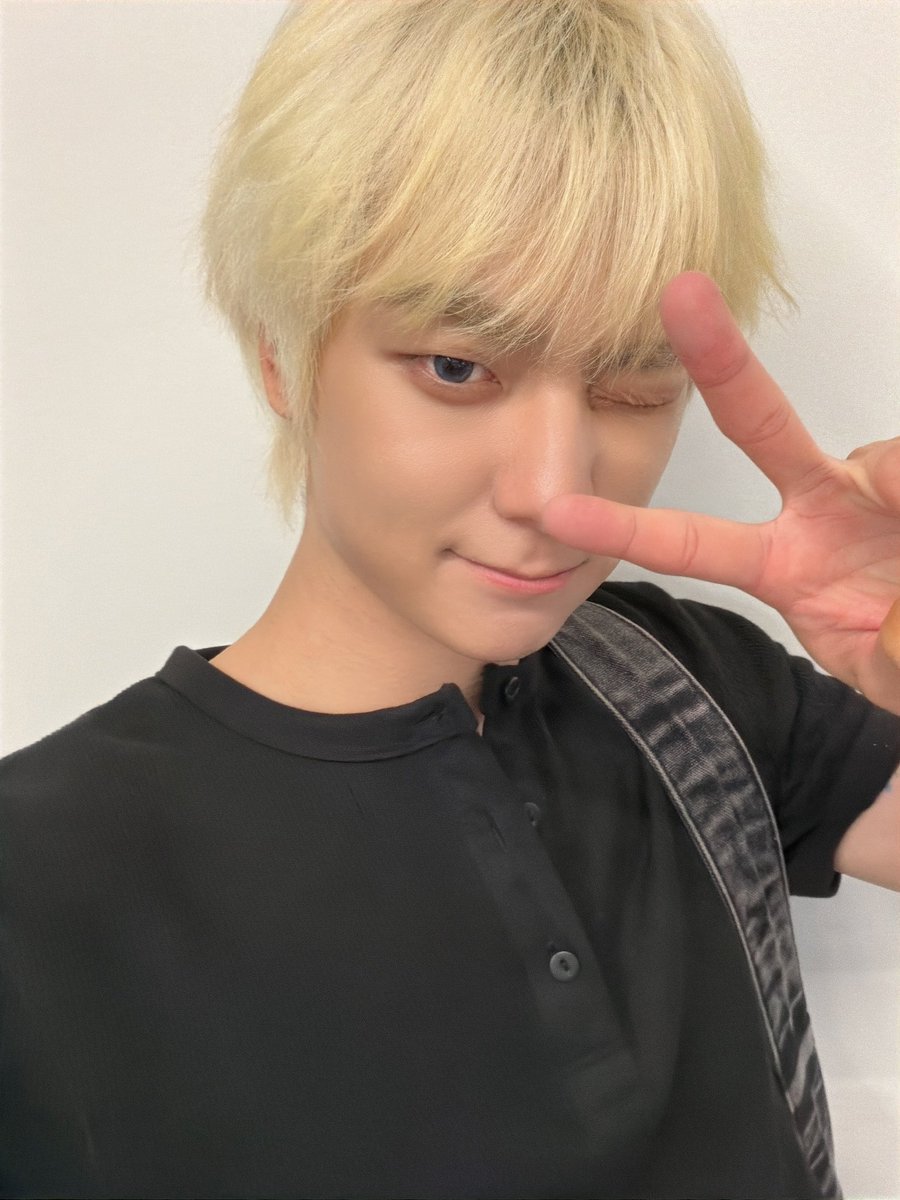 OmegaX_members's tweet photo. [#OX]

오늘 포애기덕에 재미썼엉 !! 잘 자 !! 💙🌙

#OMEGA_X #오메가엑스
#제현 #JEHYUN https://t.co/JYHjZEl1eG