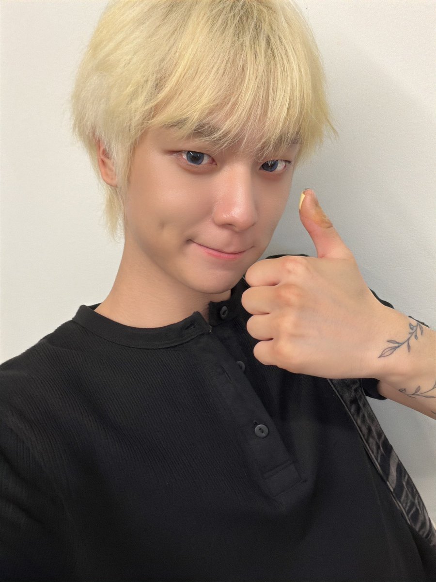 OmegaX_members's tweet photo. [#OX]

오늘 포애기덕에 재미썼엉 !! 잘 자 !! 💙🌙

#OMEGA_X #오메가엑스
#제현 #JEHYUN https://t.co/JYHjZEl1eG