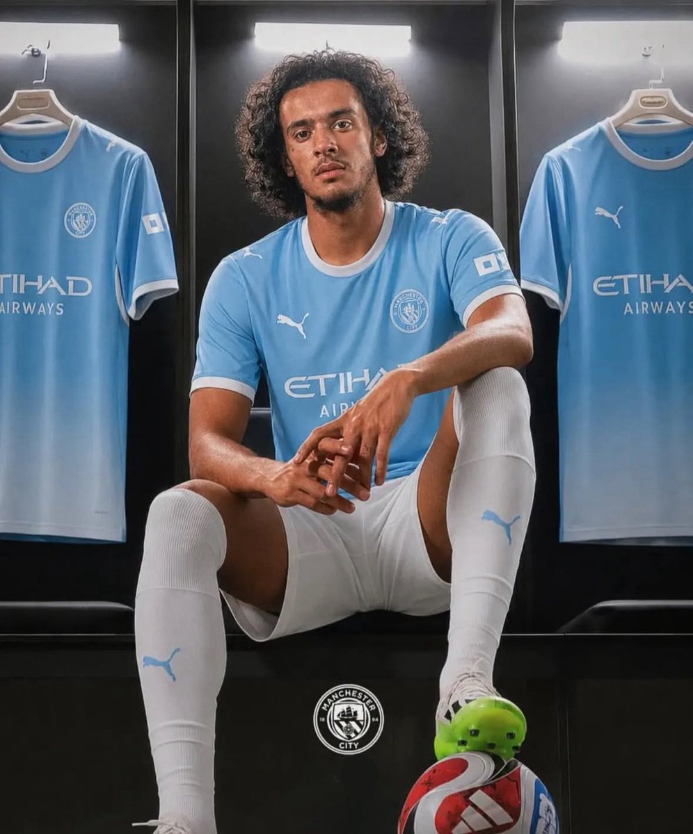 Mcfc_City17's tweet photo. Manchester City have intensified talks with Lille and Ayyoub Bouaddi’s entourage to secure a transfer. With negotiations described as particularly intense, Etihad executives remain confident about completing the deal in the coming days, according to reports.

[@FabrizioRomano] https://t.co/fRt7ai2Swb