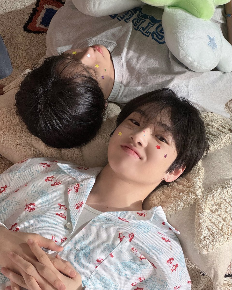 MaefavRiku's tweet photo. 다들 좋아하는 쿠냥즈 있어 ..... ?
난 있어 .... ♡♡♡ https://t.co/d2Ivhzzrz3