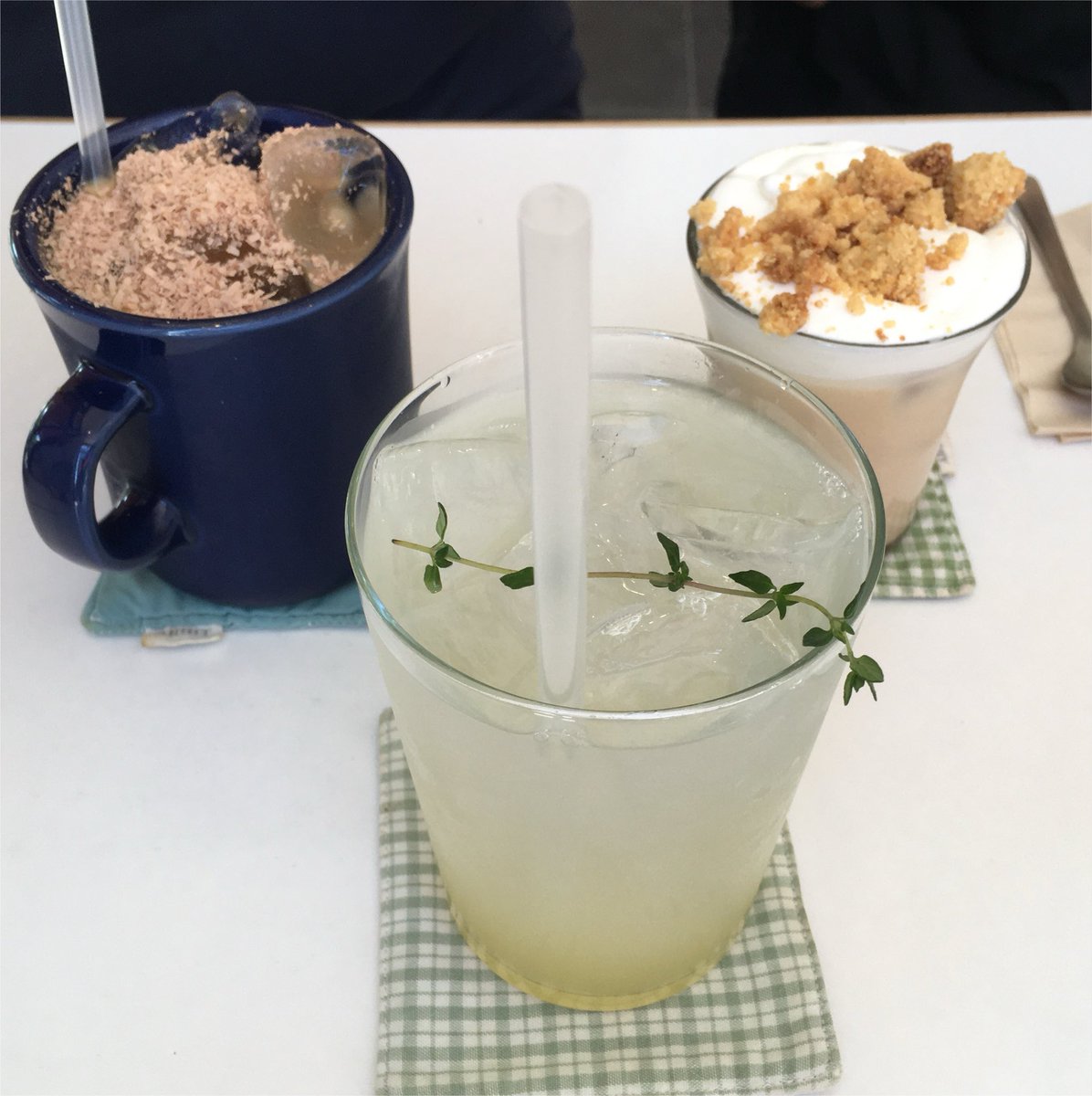 HoneyBBami's tweet photo. 여자 셋이 모여서 하는 짓
말랑이 품평회,마크 랜덤깡,닌텐도 스위치
+맥주 빨리마시기 대회💕 https://t.co/McyTeF9ejN