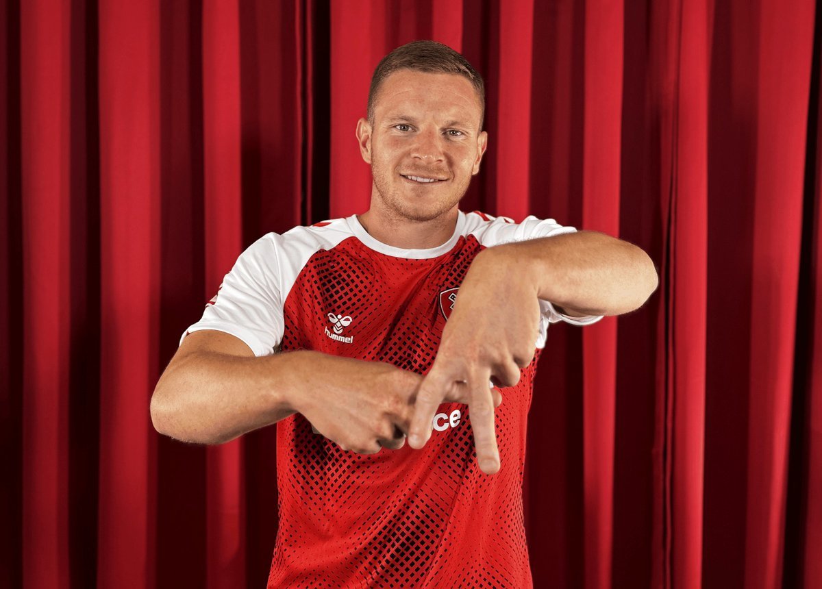 TheFLZone's tweet photo. Paul Mullin has joined Rotherham United on a two-year deal.

A bit of a statement signing that in League Two 👏 https://t.co/6PBHTiZdtR