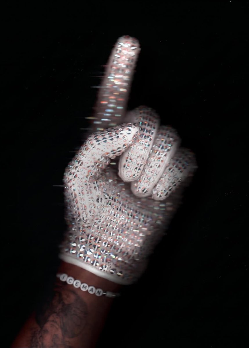 Rap's tweet photo. Drake’s ‘ICEMAN’ remains #1 on Apple Music US, surpassing 50 total days at the top‼️

It is the longest-running #1 hip-hop album in Apple Music US history 🤯 https://t.co/5j8yy1vE7T
